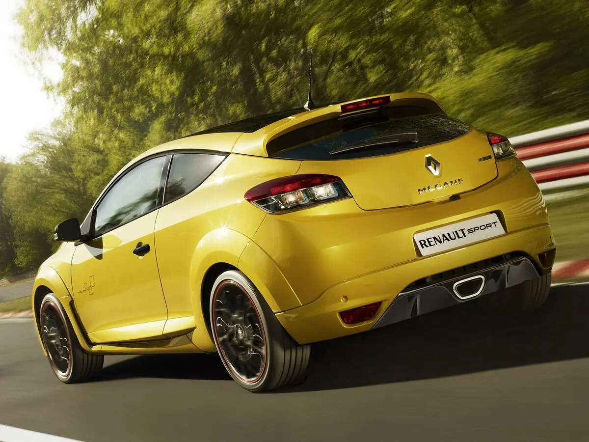 Renault Megane RS III Хэтчбек 3 дв. — 照片 5