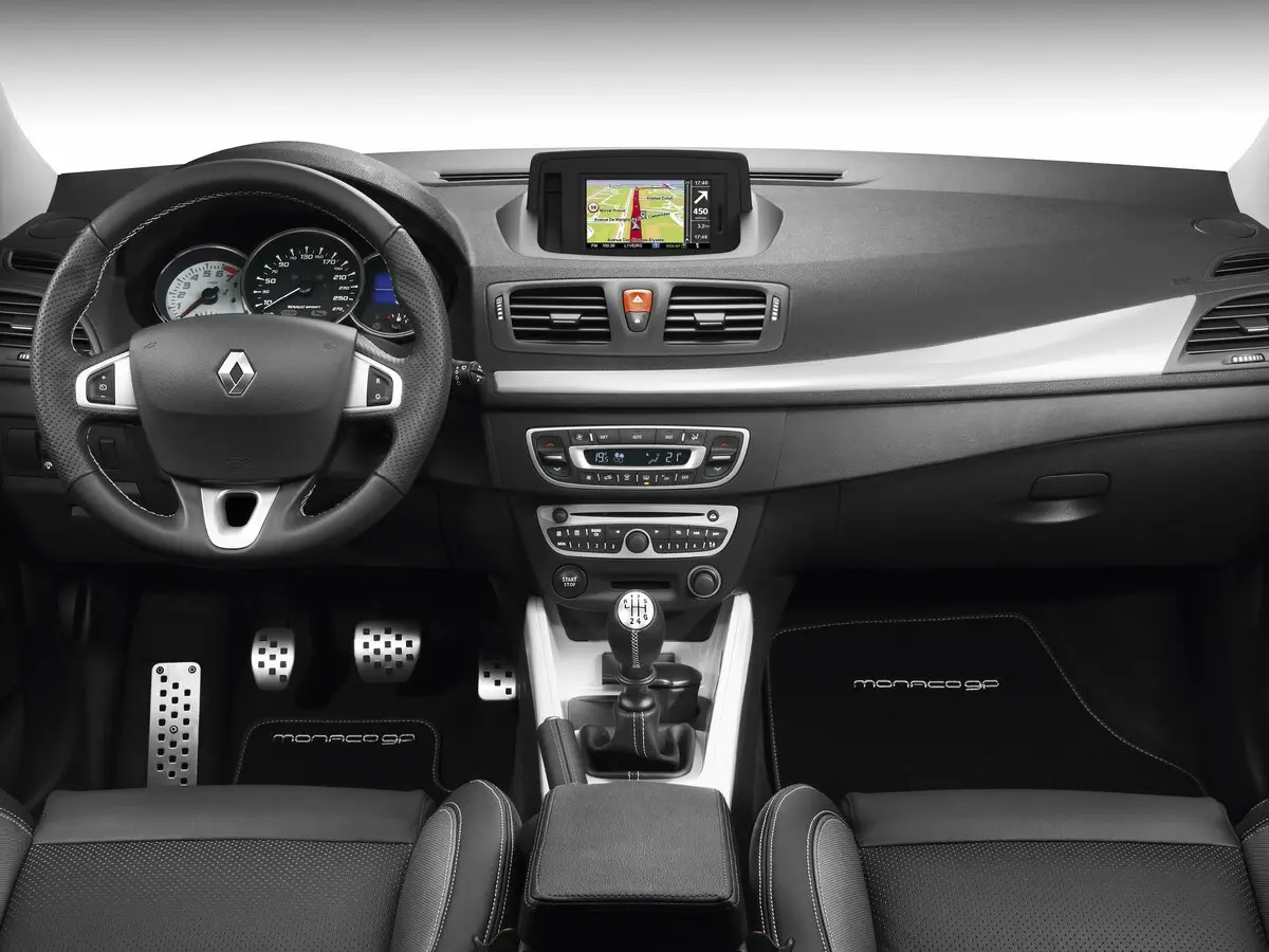 Renault Megane RS III Хэтчбек 3 дв. — 照片 6