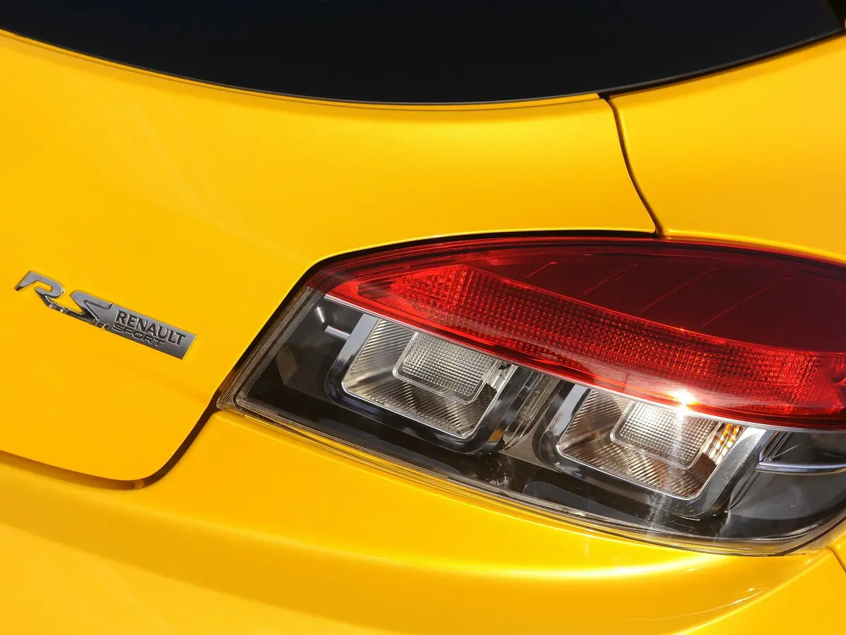 Renault Megane RS III Хэтчбек 3 дв. — 照片 12