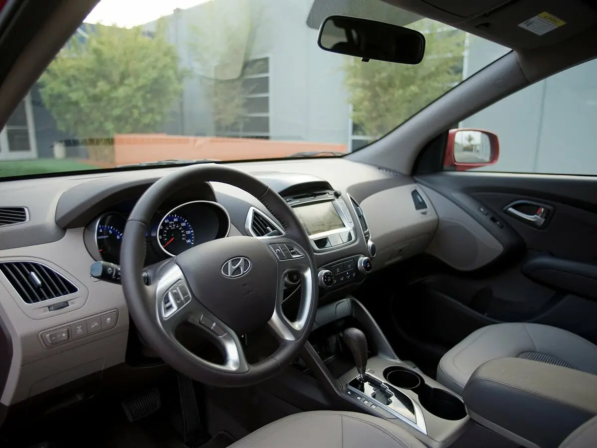 Hyundai Tucson II Внедорожник 5 дв. — сүрөт 8