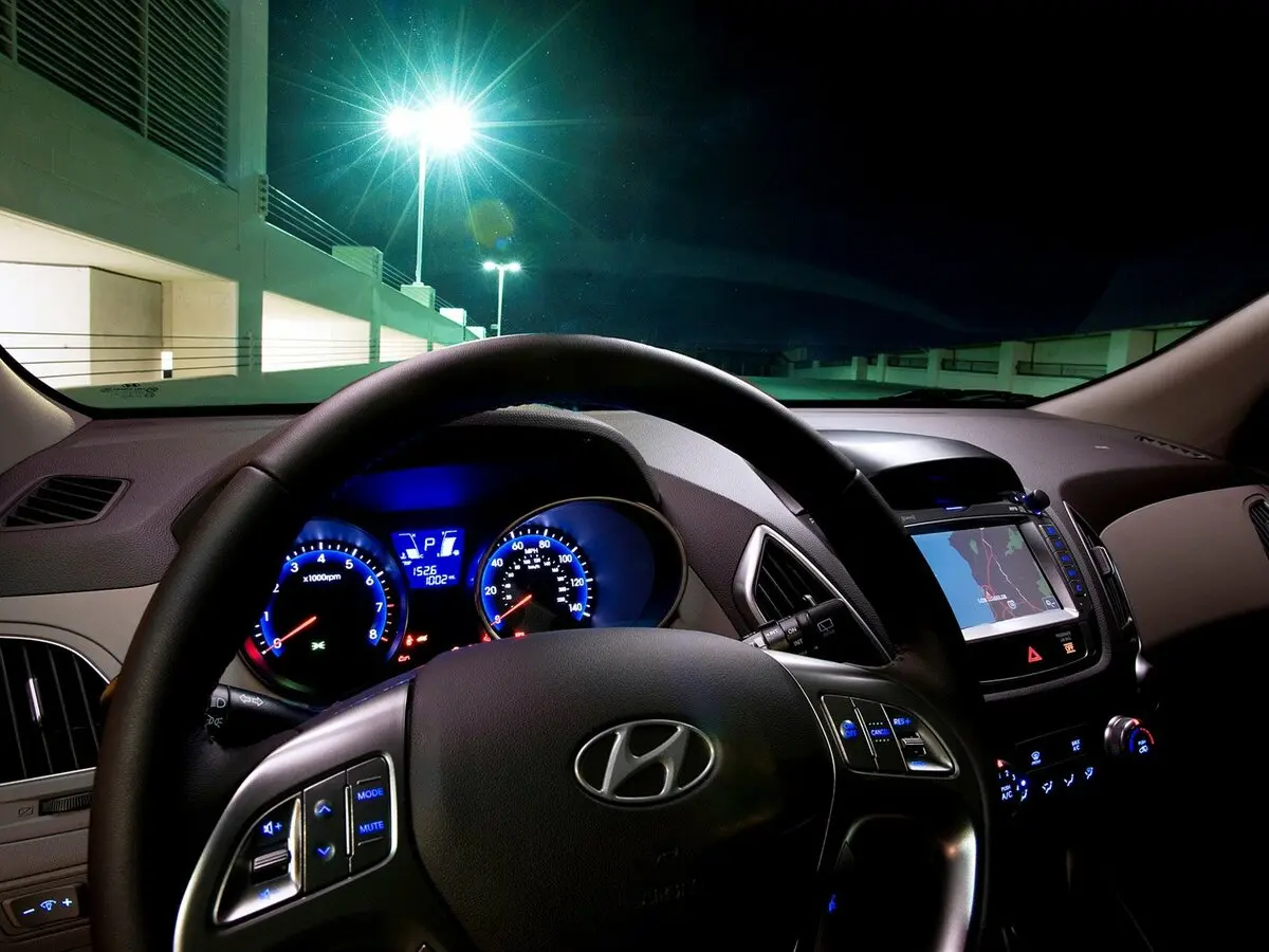Hyundai Tucson II Внедорожник 5 дв. — сүрөт 10