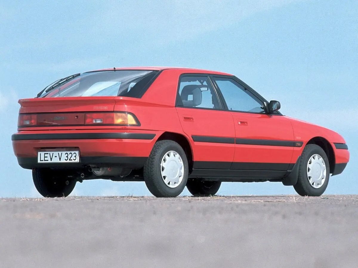 Mazda 323 IV (BG) Хэтчбек 5 дв. — фото 4