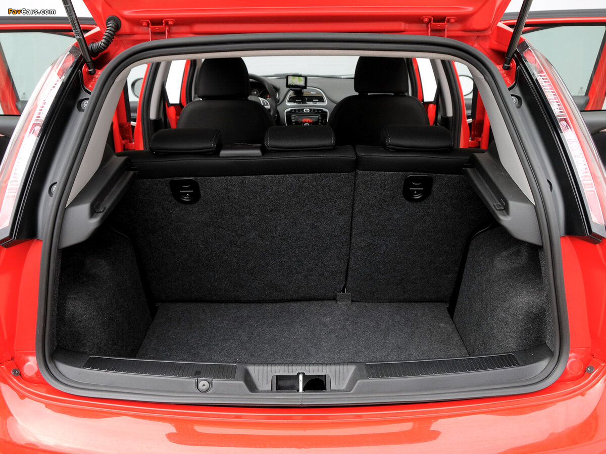 Fiat Punto III Punto Хэтчбек 5 дв. — фото 12