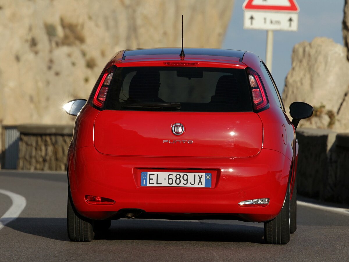 Fiat Punto III Punto Хэтчбек 3 дв. — фото 4