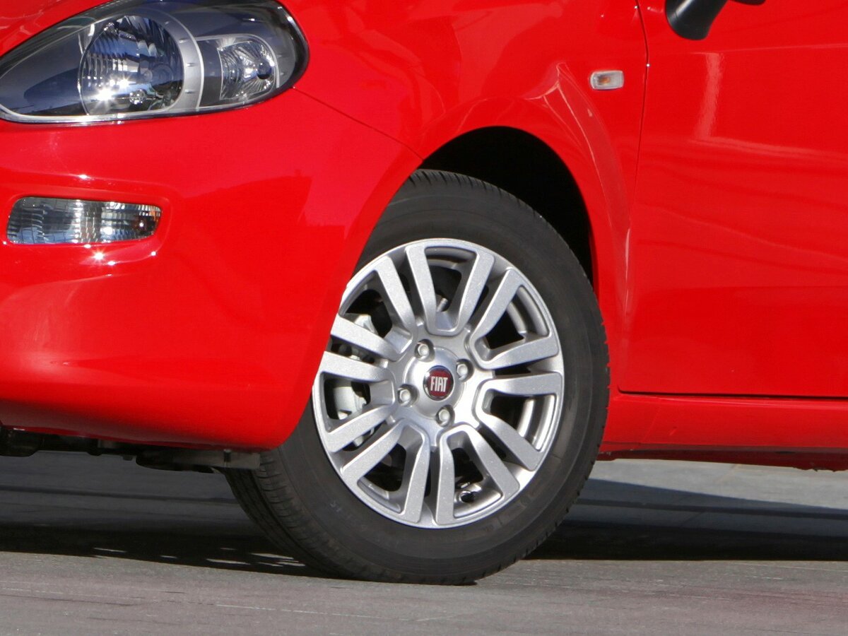 Fiat Punto III Punto Хэтчбек 3 дв. — фото 13