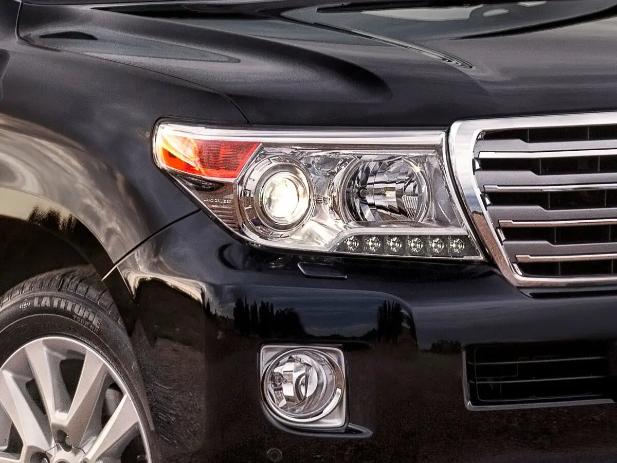 Toyota Land Cruiser 200 Series Рестайлинг 1 Внедорожник 5 дв. — сүрөт 12