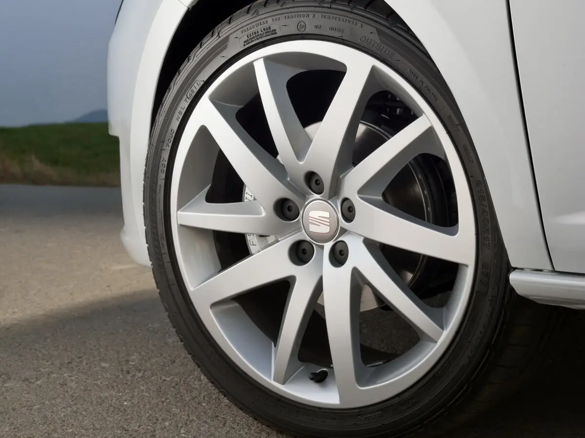 SEAT Ibiza IV Рестайлинг Хэтчбек 5 дв. — сүрөт 11