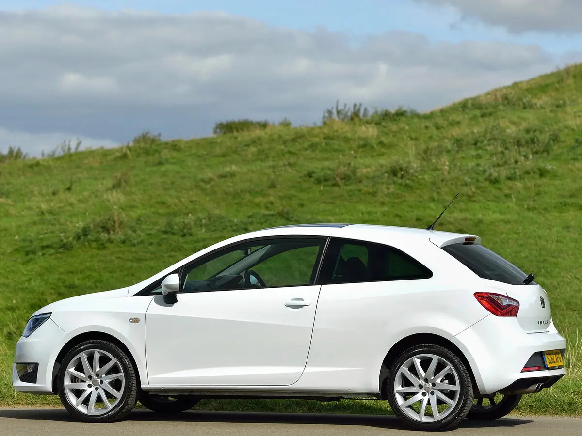 SEAT Ibiza IV Рестайлинг Хэтчбек 3 дв. — 照片 2