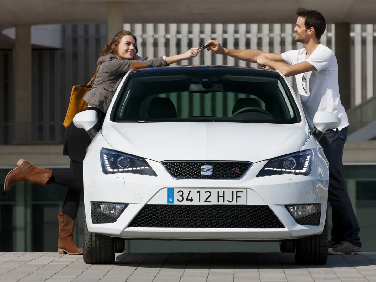 SEAT Ibiza IV Рестайлинг Хэтчбек 3 дв. — 照片 3