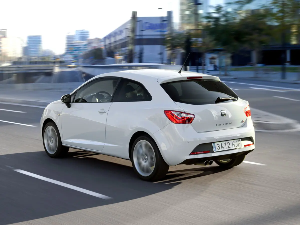 SEAT Ibiza IV Рестайлинг Хэтчбек 3 дв. — 照片 5