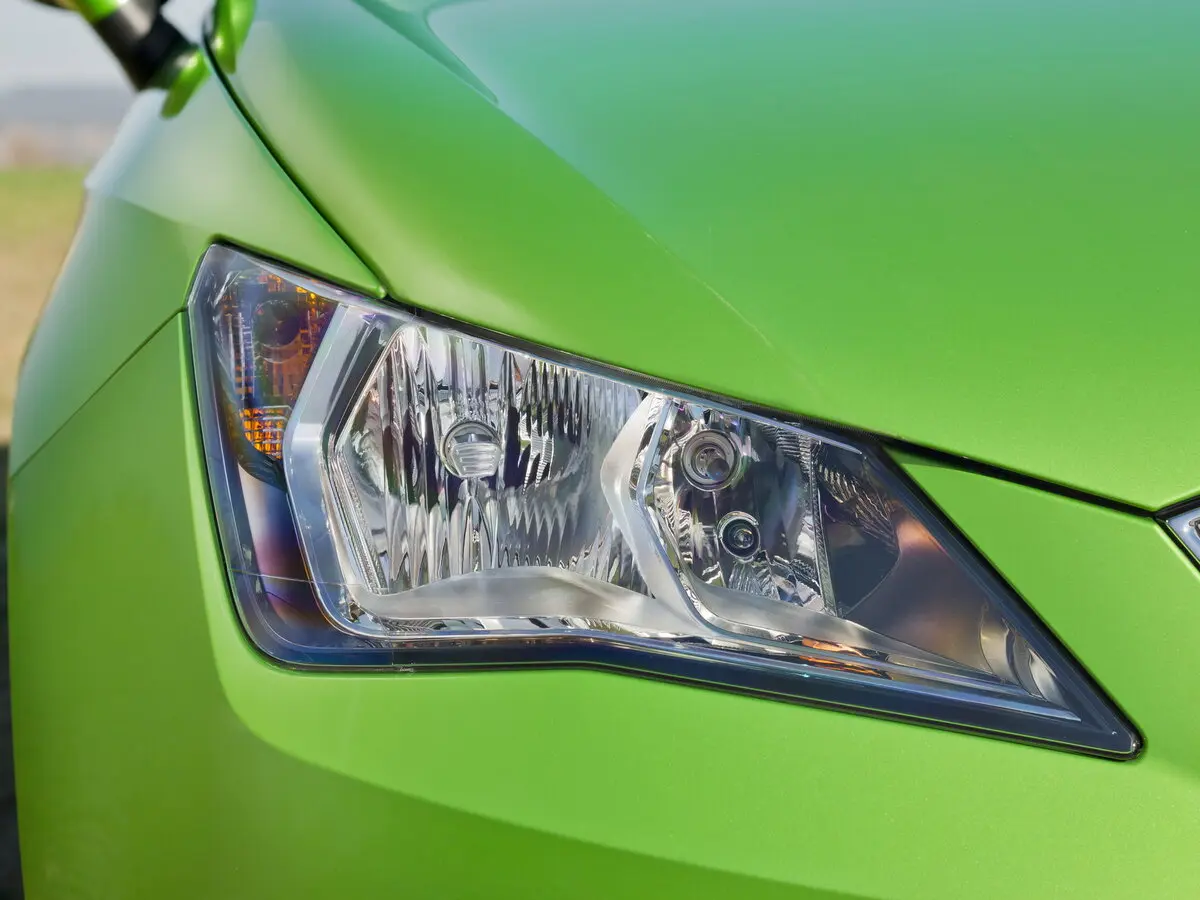 SEAT Ibiza IV Рестайлинг Хэтчбек 3 дв. — 照片 8