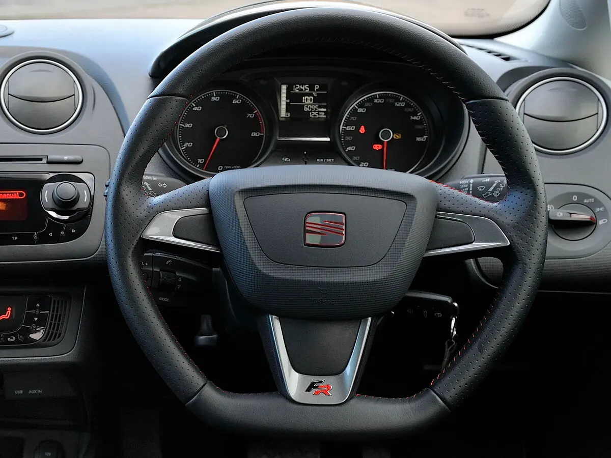 SEAT Ibiza IV Рестайлинг Универсал 5 дв. — 照片 7