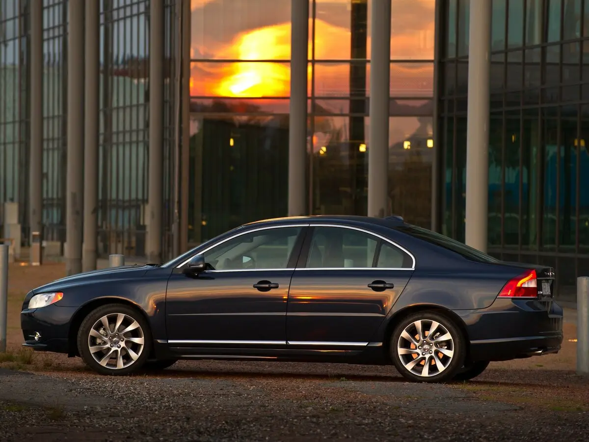 Volvo S80 II Рестайлинг Седан — сүрөт 2