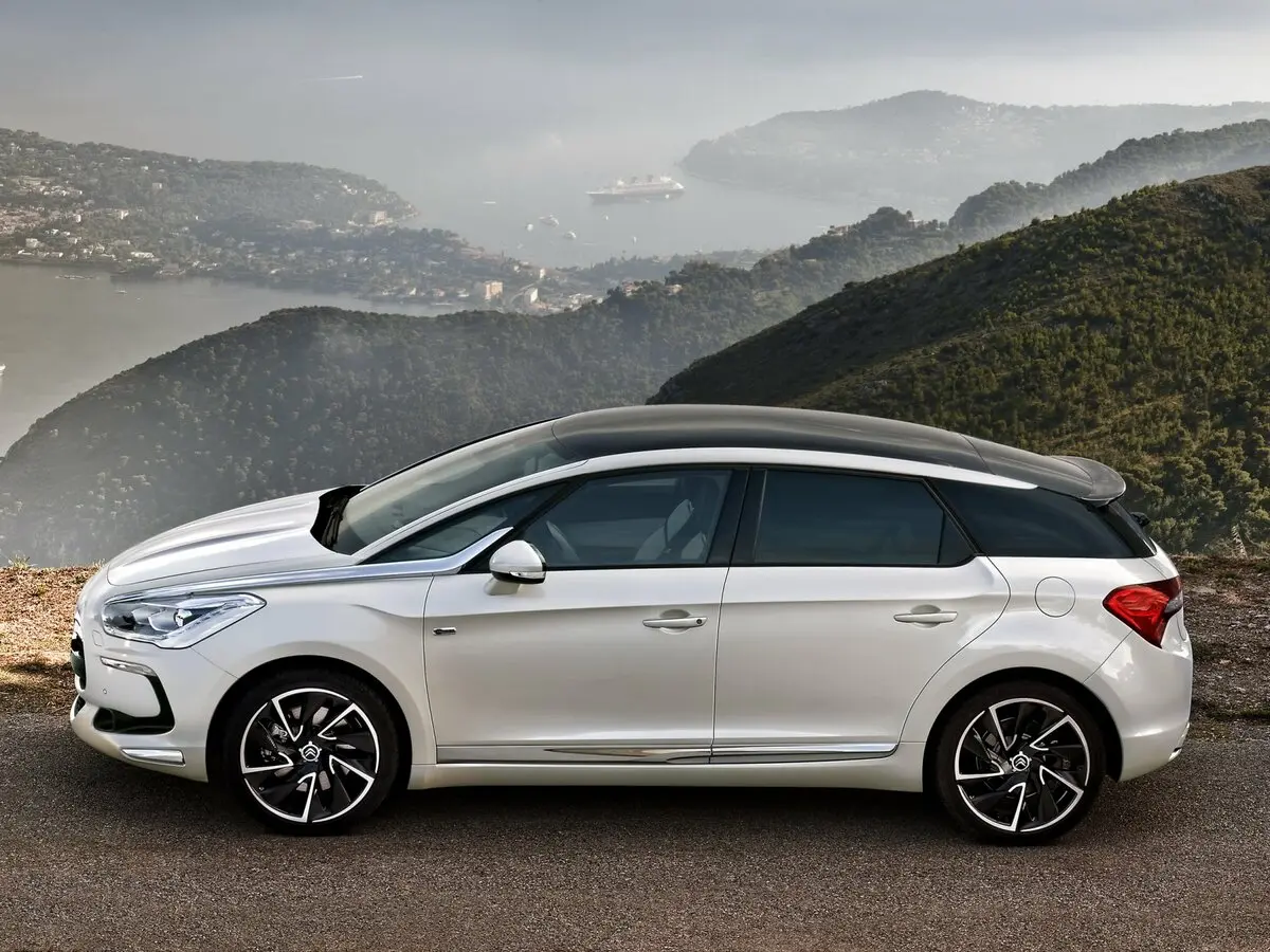 Citroen DS5 2012 – 2015 Хэтчбек 5 дв. — сүрөт 2