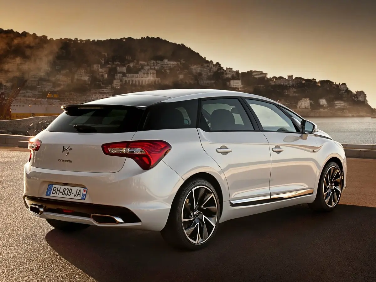 Citroen DS5 2012 – 2015 Хэтчбек 5 дв. — сүрөт 5