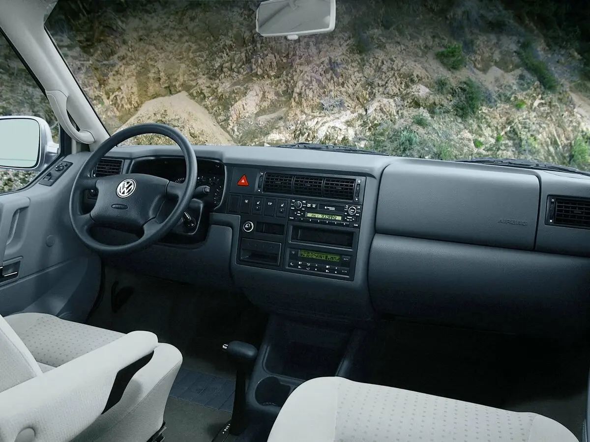 Volkswagen Multivan T4 Минивэн — фото 3