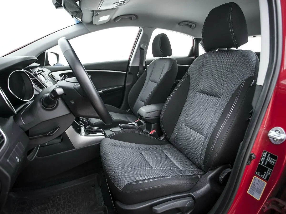 Hyundai i30 II Хэтчбек 5 дв. — фото 22