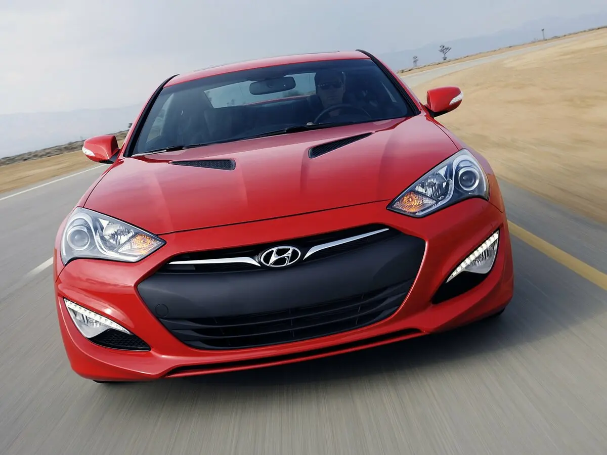 Hyundai Genesis Coupe I Рестайлинг Купе — сүрөт 3