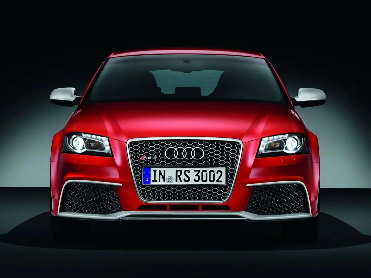 Audi RS 3 I (8P) Хэтчбек 5 дв. Sportback — сүрөт 3