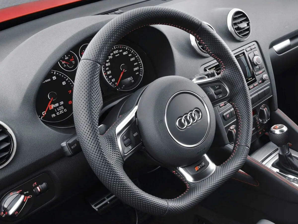 Audi RS 3 I (8P) Хэтчбек 5 дв. Sportback — сүрөт 8