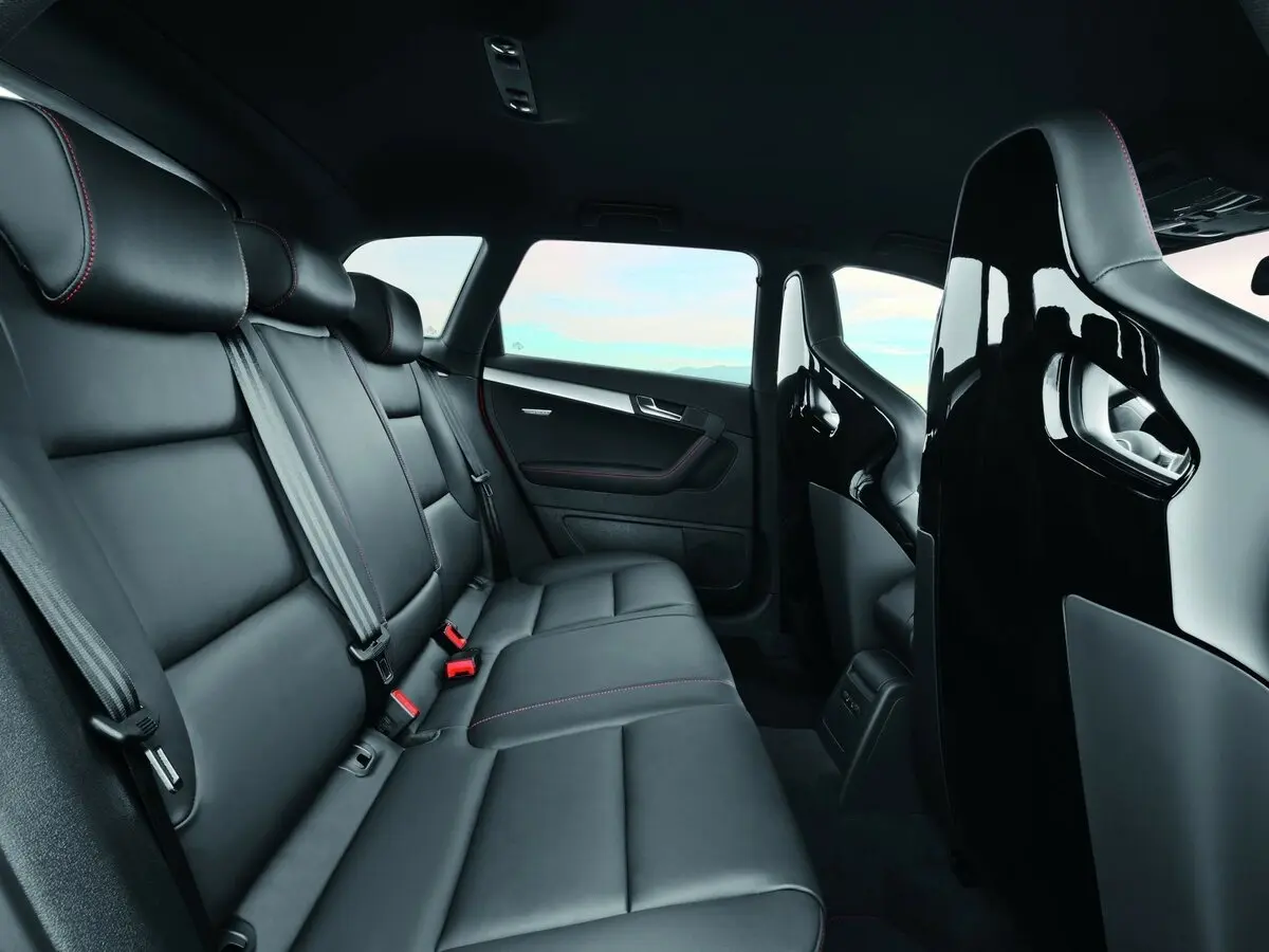 Audi RS 3 I (8P) Хэтчбек 5 дв. Sportback — сүрөт 9