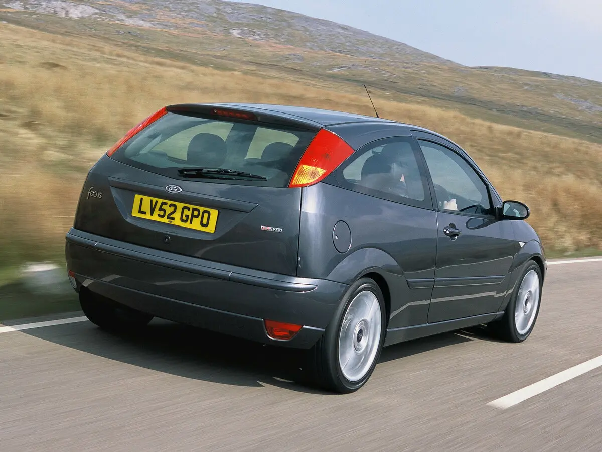 Ford Focus ST I Хэтчбек 3 дв. — photo 4