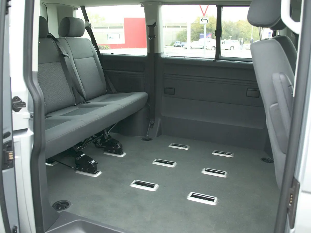 Volkswagen Caravelle T5 Минивэн SWB — сүрөт 8