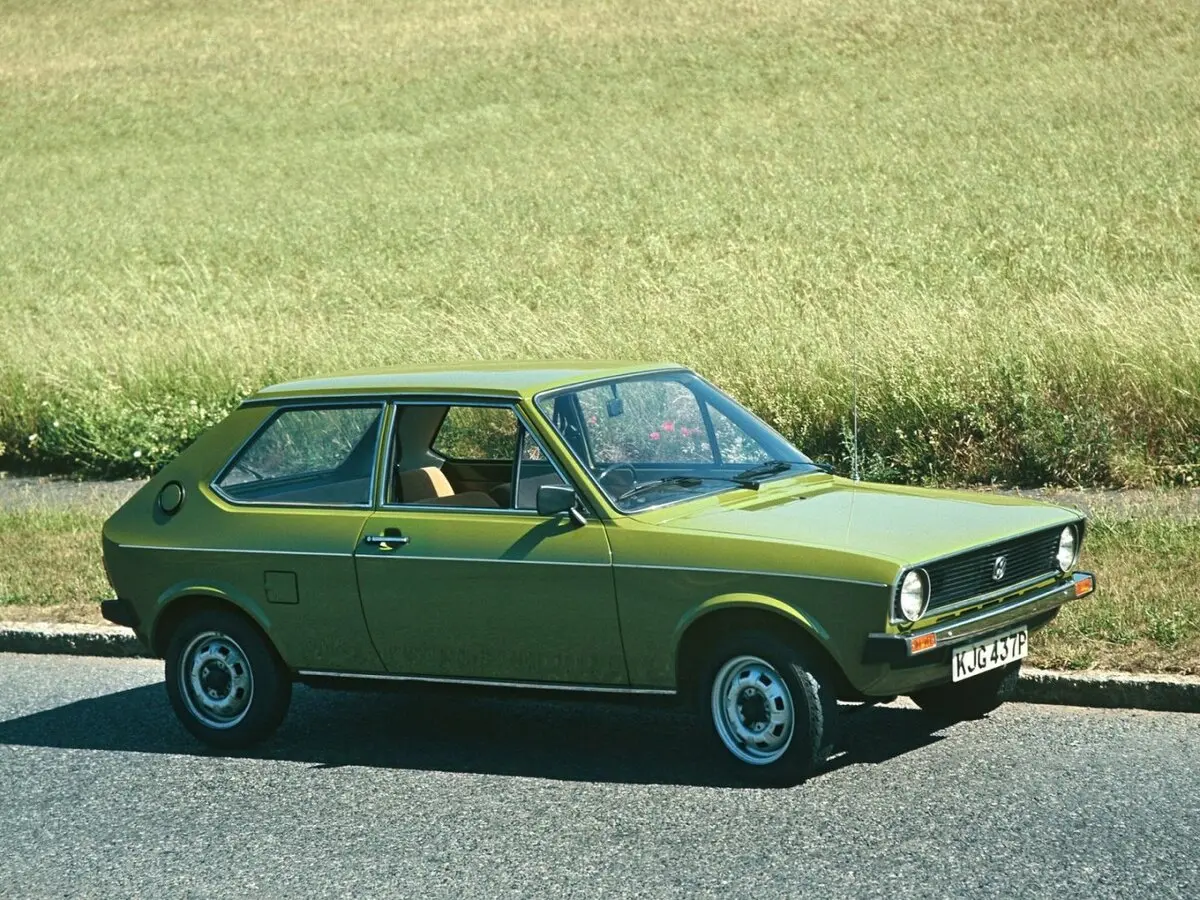 Volkswagen Polo I Хэтчбек 3 дв. — фото 3