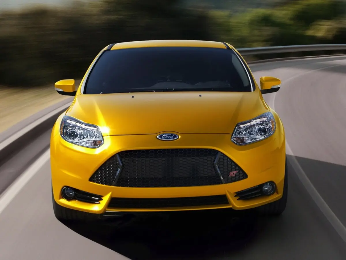 Ford Focus ST III Хэтчбек 5 дв. — сүрөт 3