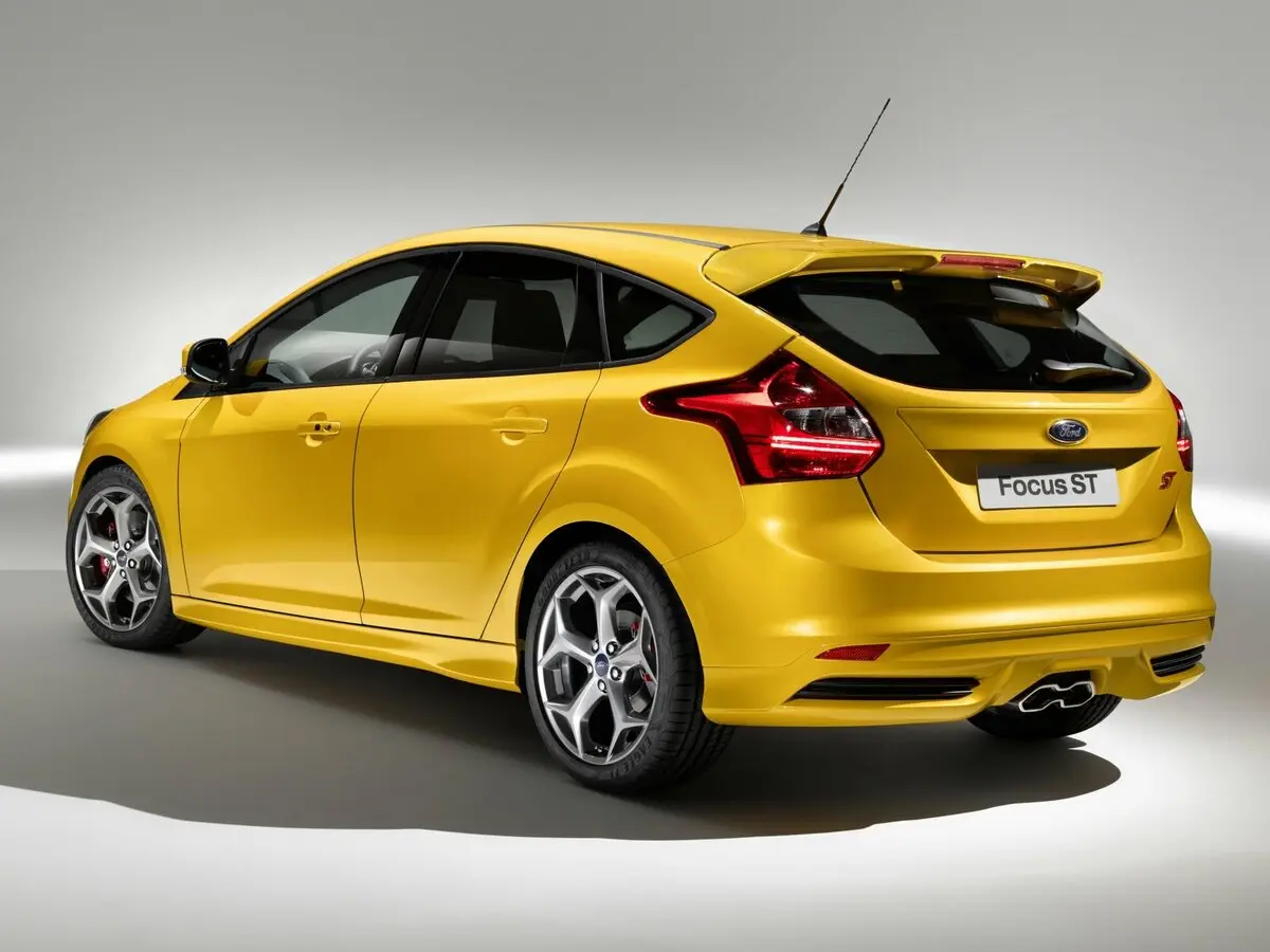Ford Focus ST III Хэтчбек 5 дв. — сүрөт 5