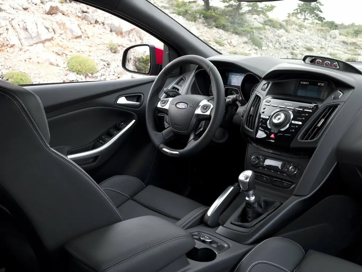 Ford Focus ST III Универсал 5 дв. — photo 7