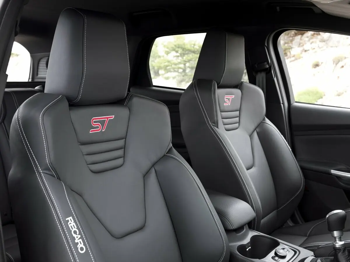 Ford Focus ST III Универсал 5 дв. — photo 11