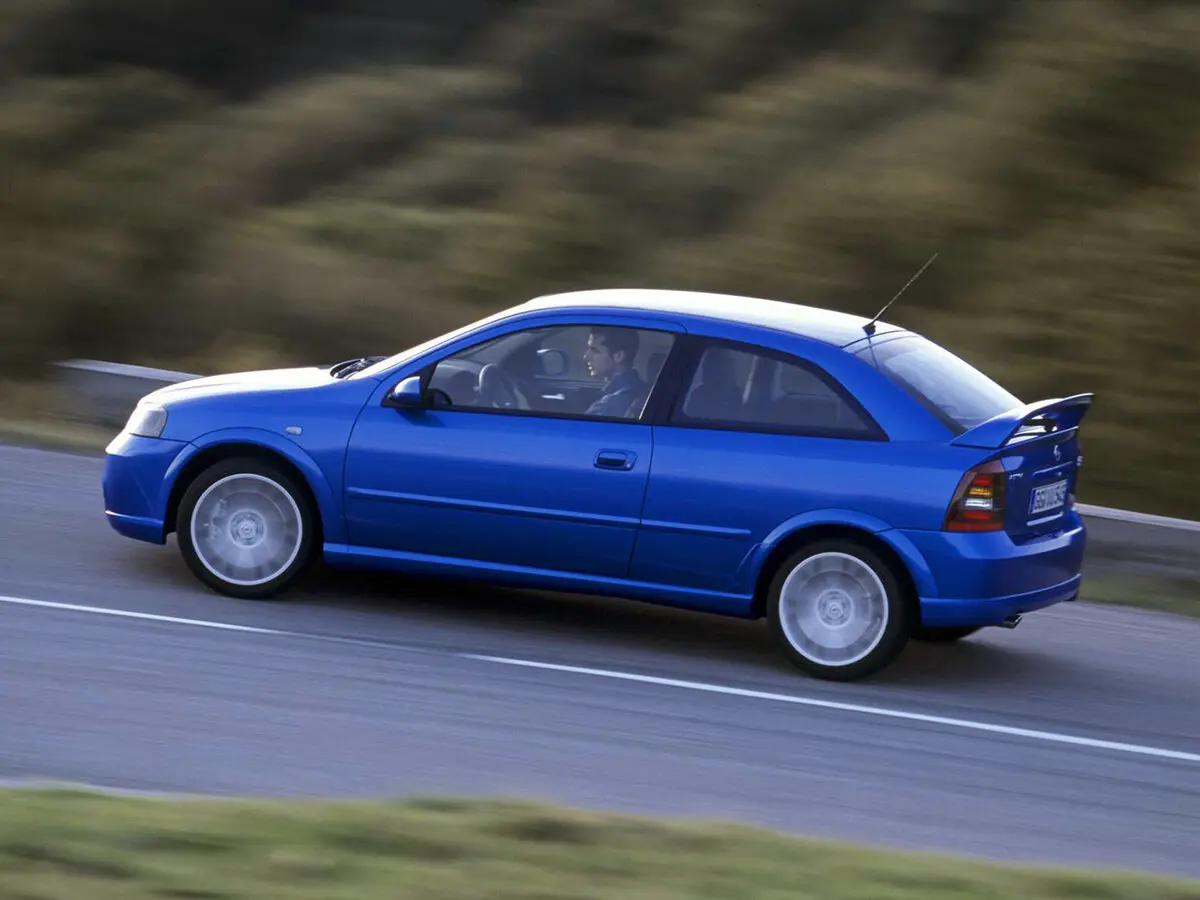 Opel Astra OPC G Рестайлинг Хэтчбек 3 дв. — сүрөт 2