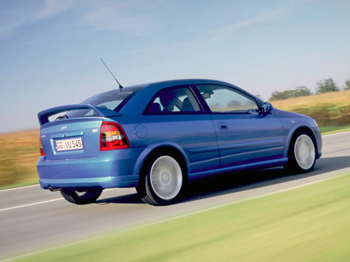 Opel Astra OPC G Рестайлинг Хэтчбек 3 дв. — сүрөт 4