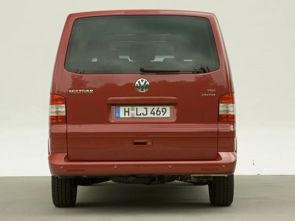Volkswagen Multivan T5 Минивэн — фото 4