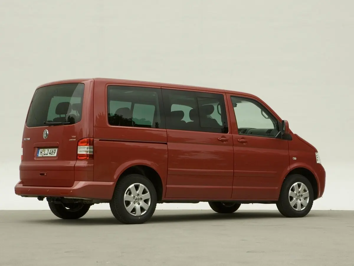 Volkswagen Multivan T5 Минивэн — фото 5