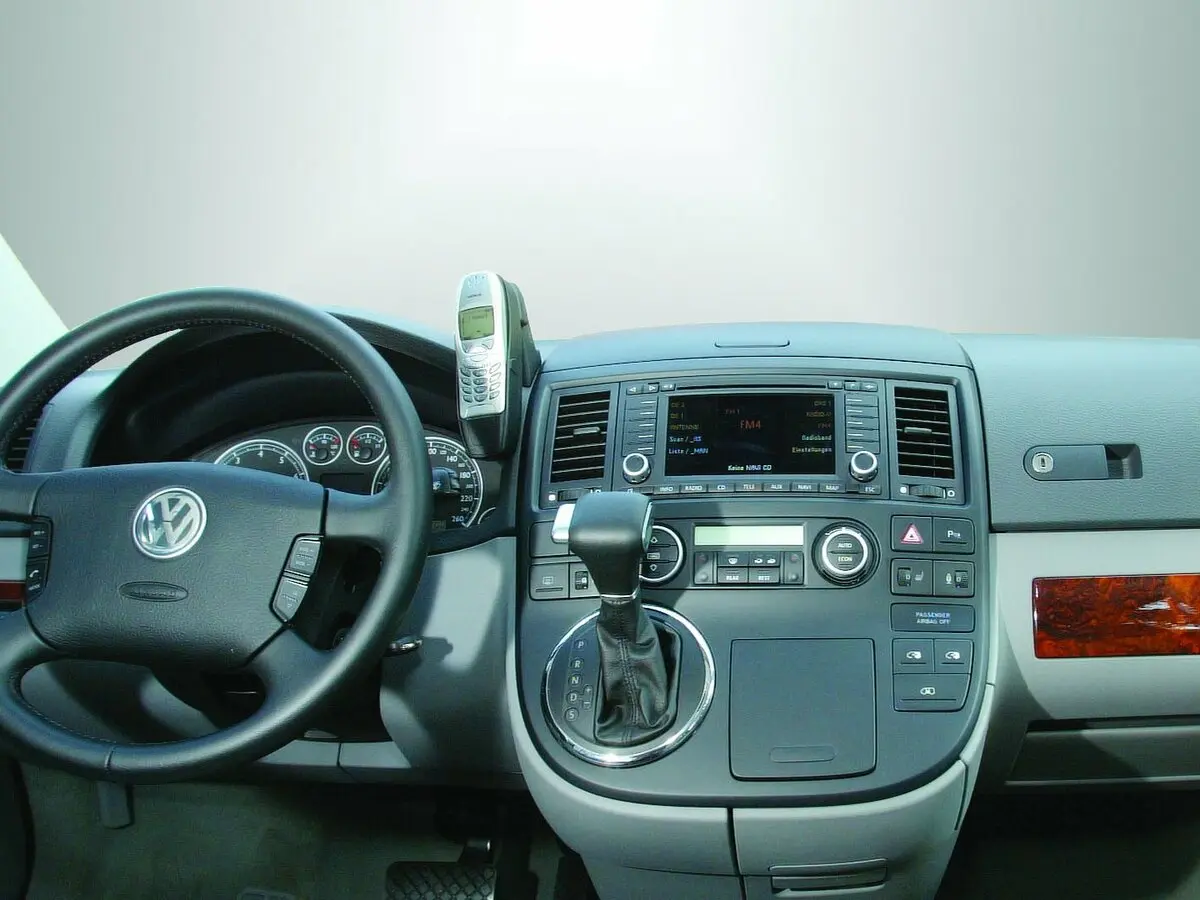 Volkswagen Multivan T5 Минивэн — фото 6