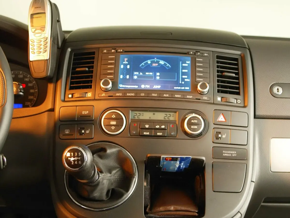 Volkswagen Multivan T5 Минивэн — фото 13