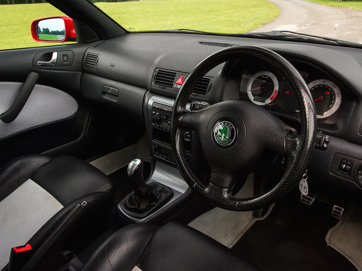 Skoda Octavia RS I Лифтбек — сүрөт 6
