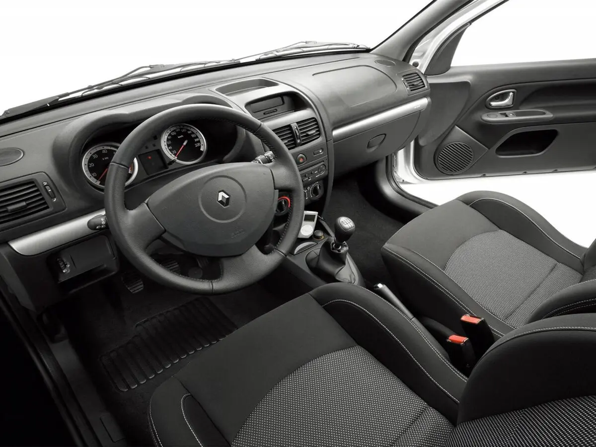 Renault Clio RS II Рестайлинг Хэтчбек 3 дв. — 照片 6