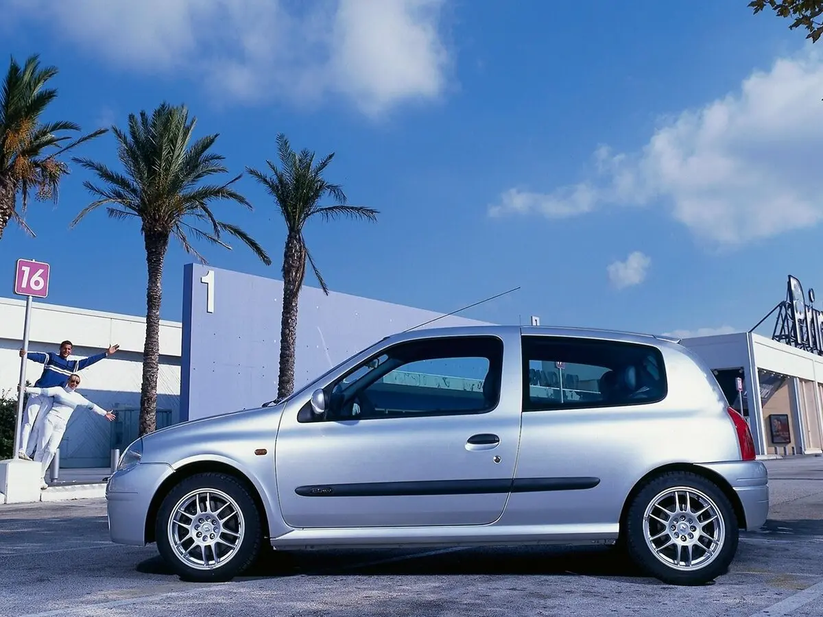 Renault Clio RS II Хэтчбек 3 дв. — сүрөт 2