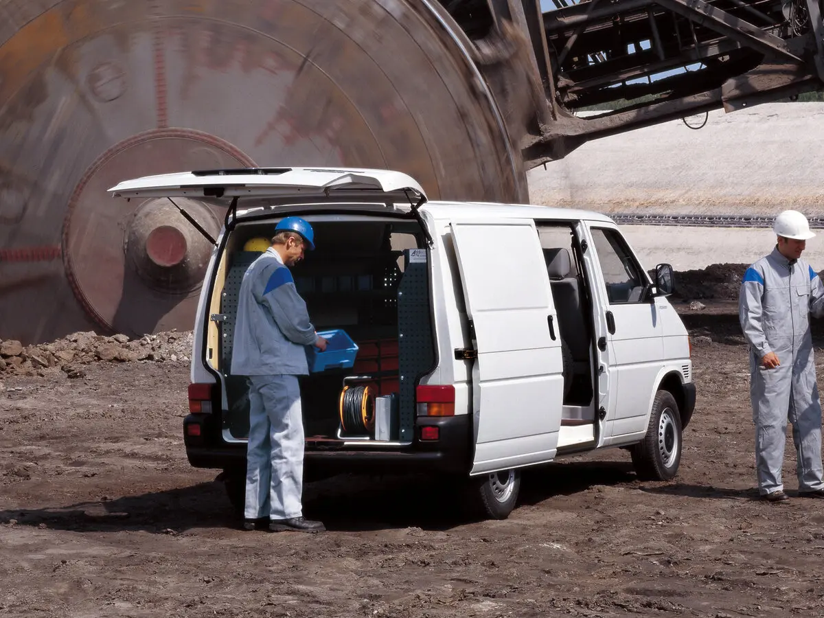 Volkswagen Transporter T4 Фургон — сүрөт 3