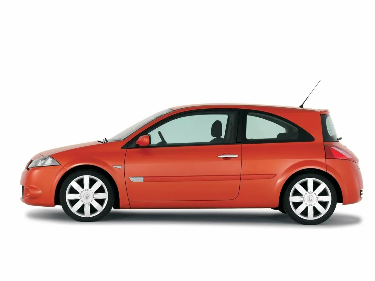 Renault Megane RS II Хэтчбек 3 дв. — photo 2