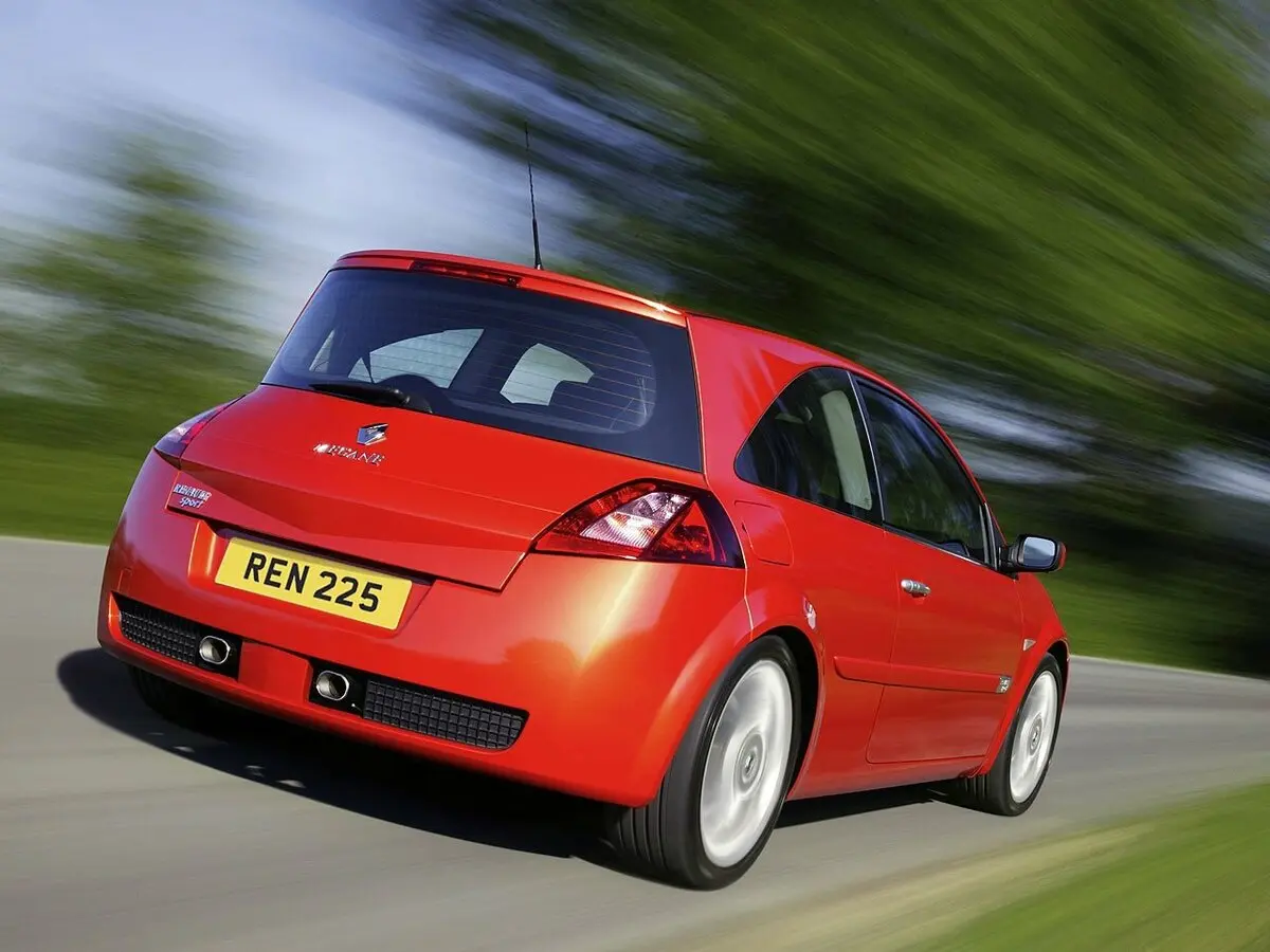 Renault Megane RS II Хэтчбек 3 дв. — photo 4