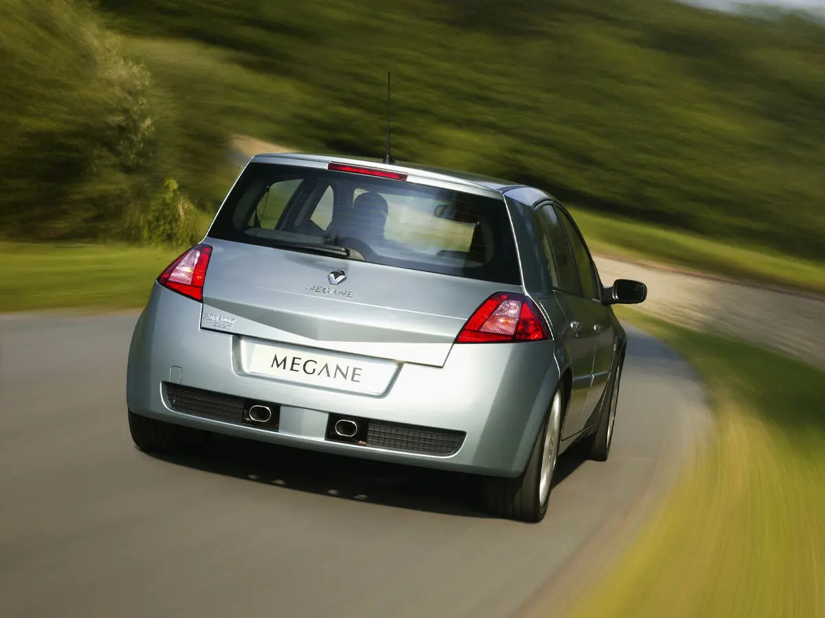 Renault Megane RS II Хэтчбек 5 дв. — сүрөт 4