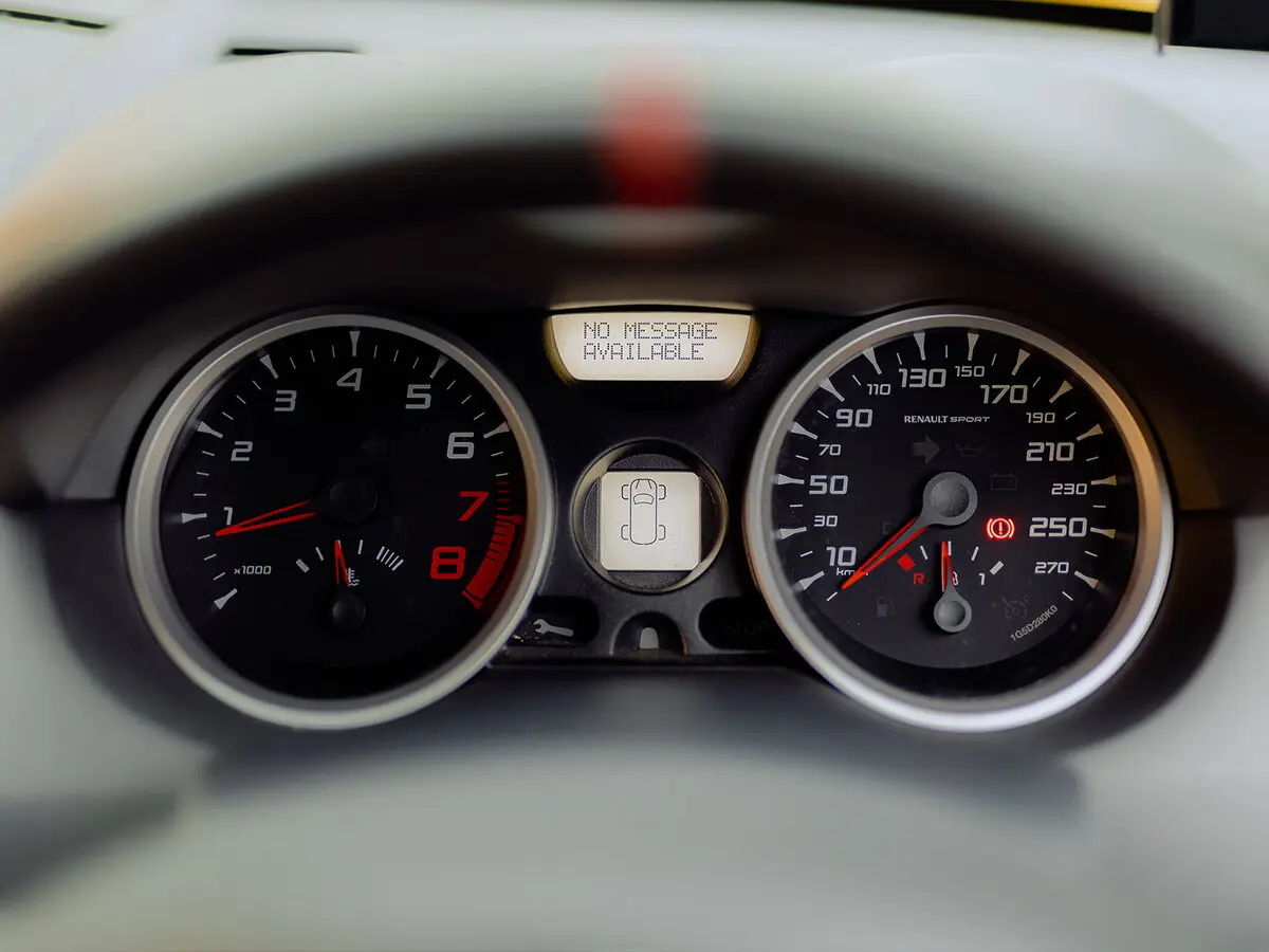 Renault Megane RS II Рестайлинг Хэтчбек 3 дв. — сүрөт 7