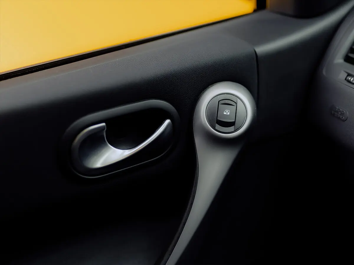 Renault Megane RS II Рестайлинг Хэтчбек 3 дв. — сүрөт 9