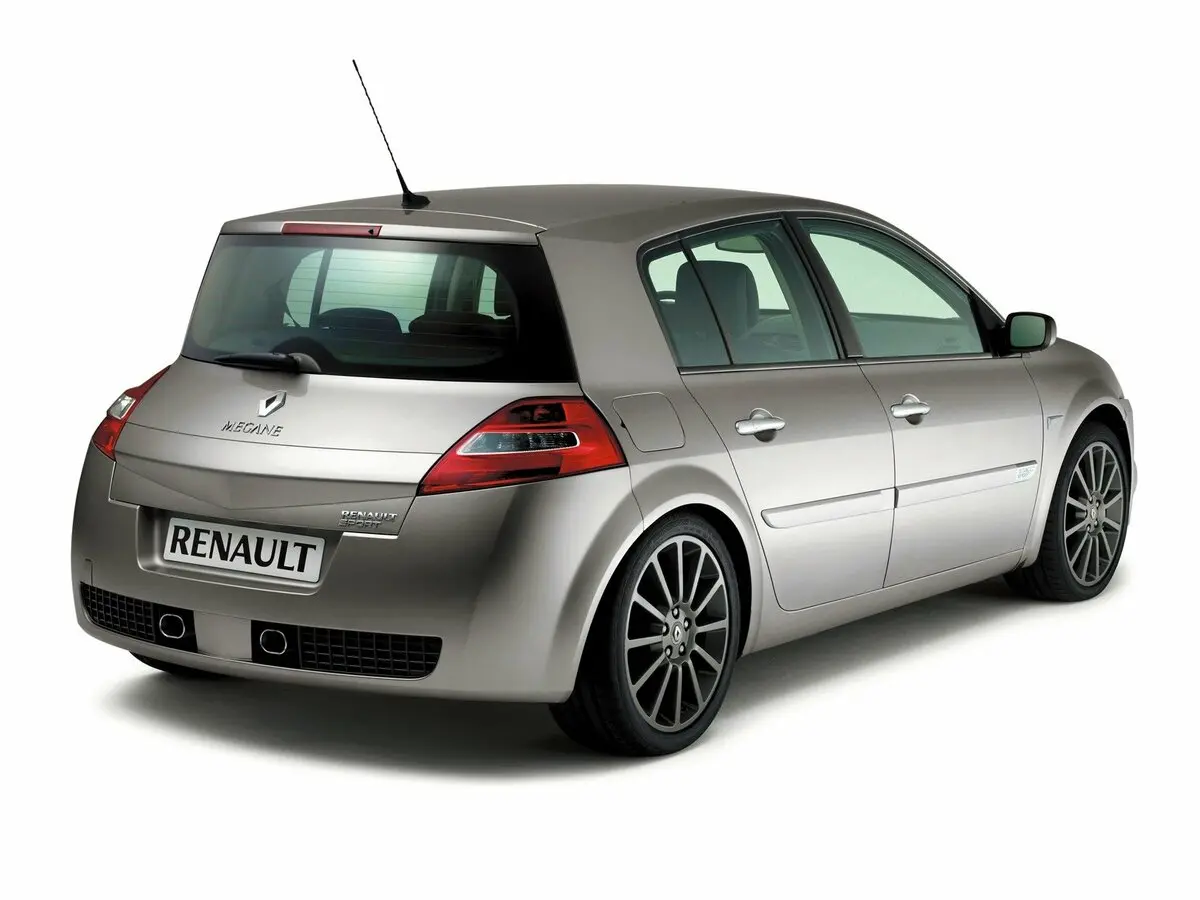 Renault Megane RS II Рестайлинг Хэтчбек 5 дв. — 照片 4
