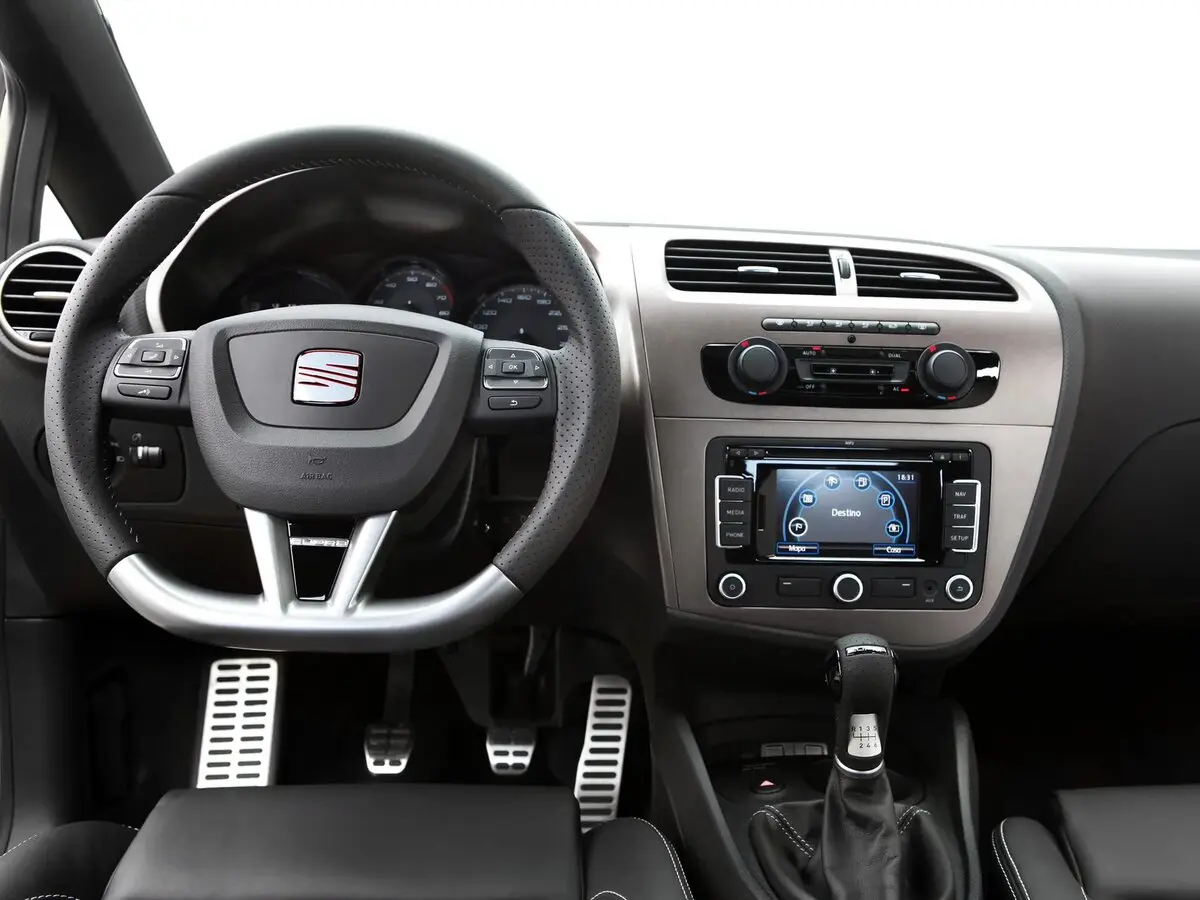 SEAT Leon Cupra II Рестайлинг Хэтчбек 5 дв. R — сүрөт 9