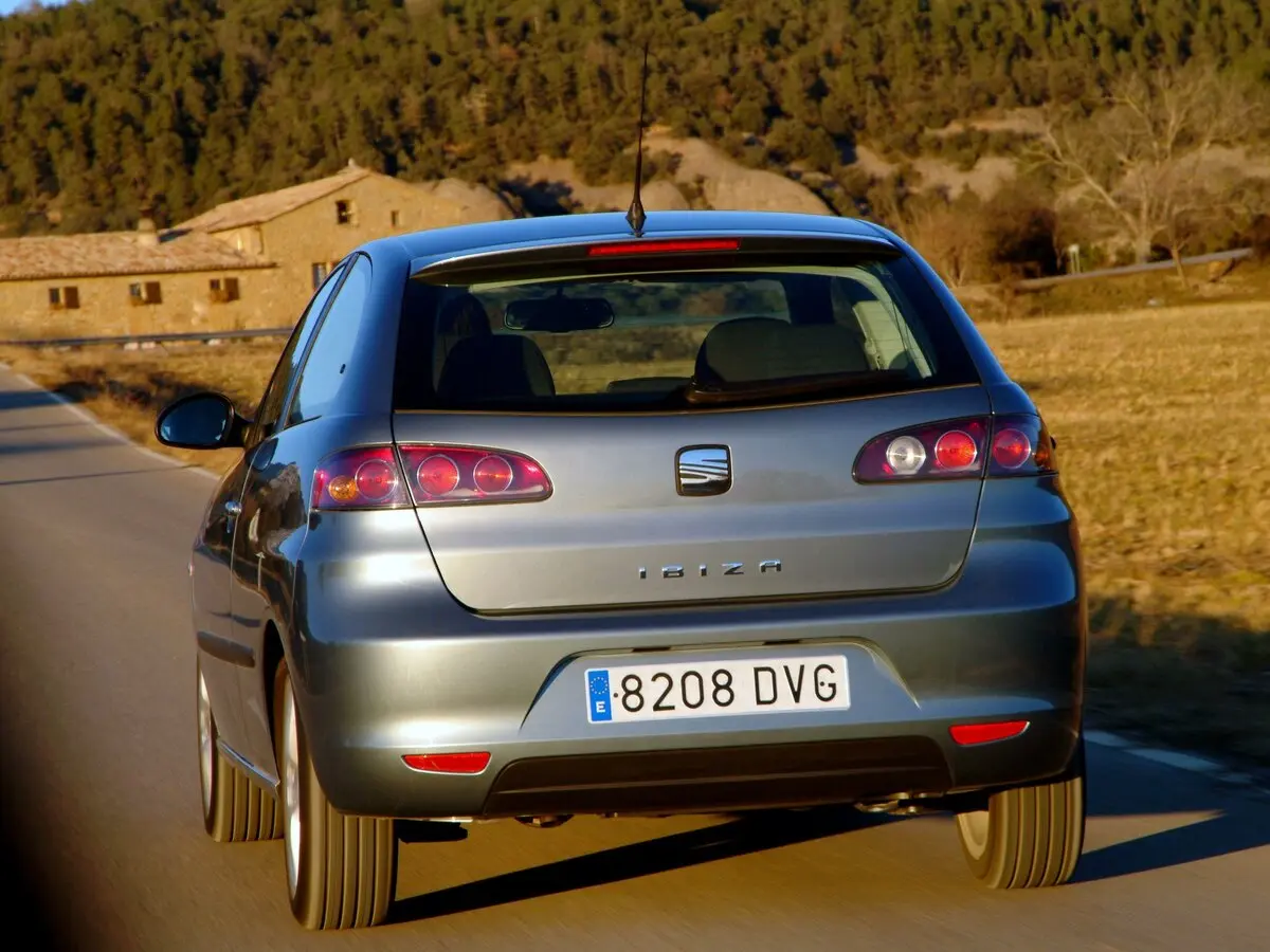 SEAT Ibiza III Рестайлинг Хэтчбек 3 дв. — 照片 3